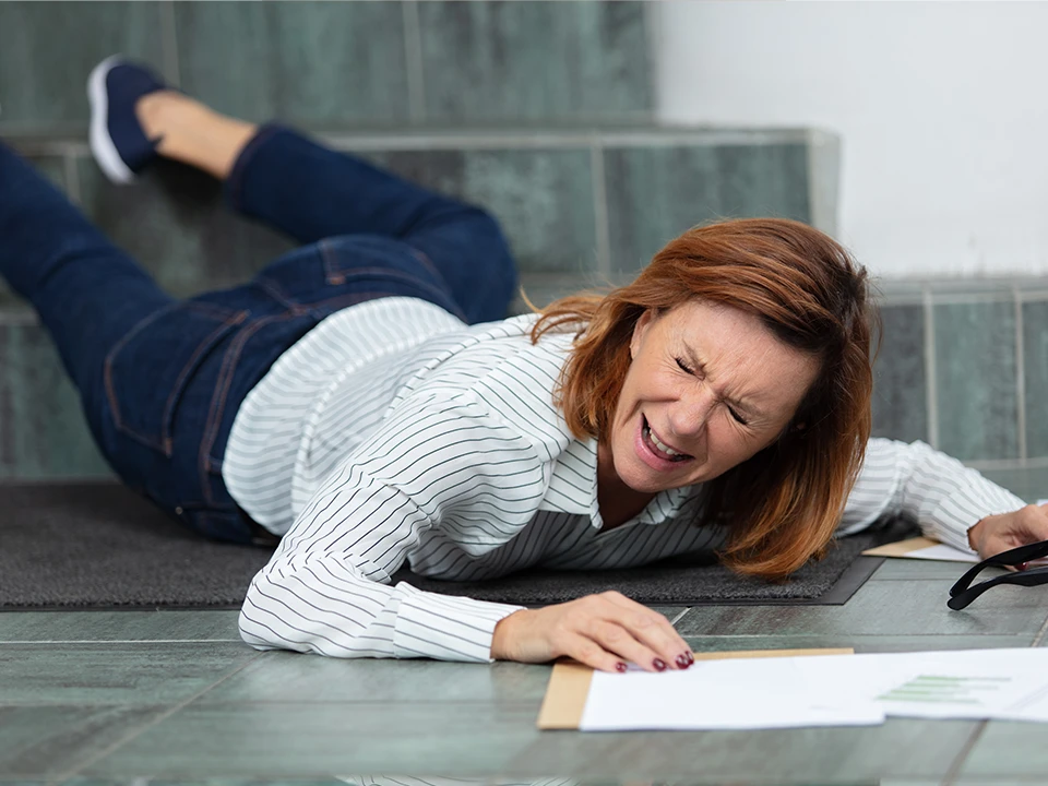 I Help Injury | 3 Reasons Slip and Fall Accidents Happen